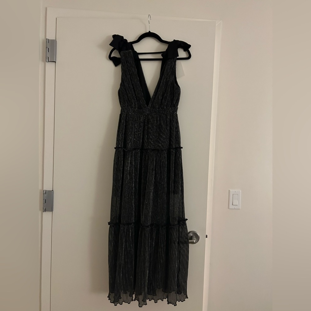 Confete Hallie Shoulder Tie Deep V (NWT) - Sabina Musayev Dupe